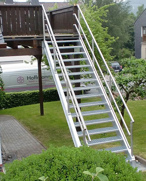 Außentreppen aus Stahl und Edelstahl im Sauerland Baulokal